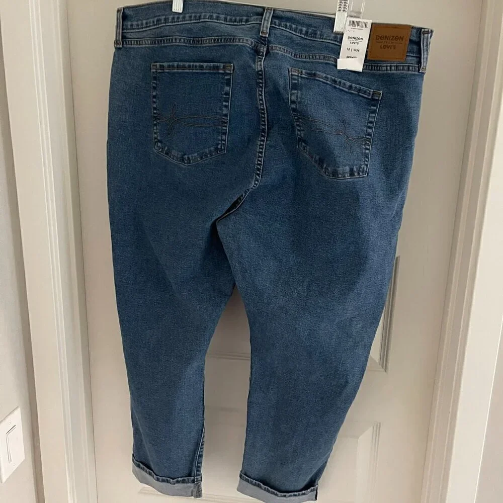 Denizen from Levi's Women's Boyfriend Jeans in Blue - Size 18 - NWT (342) - Picture 6 of 8